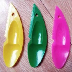 Kiwi Mes Lepel - Set Van 3 - Kiwi Peller - Prikker - Kiwi Tool - Kleuren Mix 7 Kiwi Mes Lepel - Set Van 3 - Kiwi Peller - Prikker - Kiwi Tool - Kleuren Mix -AMEFA Winkel 1196x1200 1