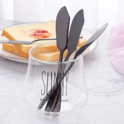 House Of Husk Botermesjes Set - Zwart - RVS - Botermes - Smeermessen - Tapas Mesjes - 6 Stuks 8 House Of Husk Botermesjes Set - Zwart - RVS - Botermes - Smeermessen - Tapas Mesjes - 6 Stuks -AMEFA Winkel 1200x1200 451