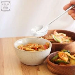 House Of Husk 1 Persoons Chopstick Lepel Set - 1 Paar Metalen Koreaanse Eetstokjes - Inclusief Eetlepel En Houder - RVS - Metaal - Eetstokjes - Koreaans - Vaatwasserbestendig - Sushi Chopsticks - Noodles - Zilver -AMEFA Winkel 1200x1200 526