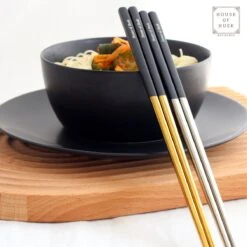 House Of Husk Chopsticks Set - Koreaanse Eetstokjes - Vaatwasserbestendig - RVS - 5 Paar - Duo Tone - Zwart Zilver 12 House Of Husk Chopsticks Set - Koreaanse Eetstokjes - Vaatwasserbestendig - RVS - 5 Paar - Duo Tone - Zwart Zilver -AMEFA Winkel 1200x1200 539