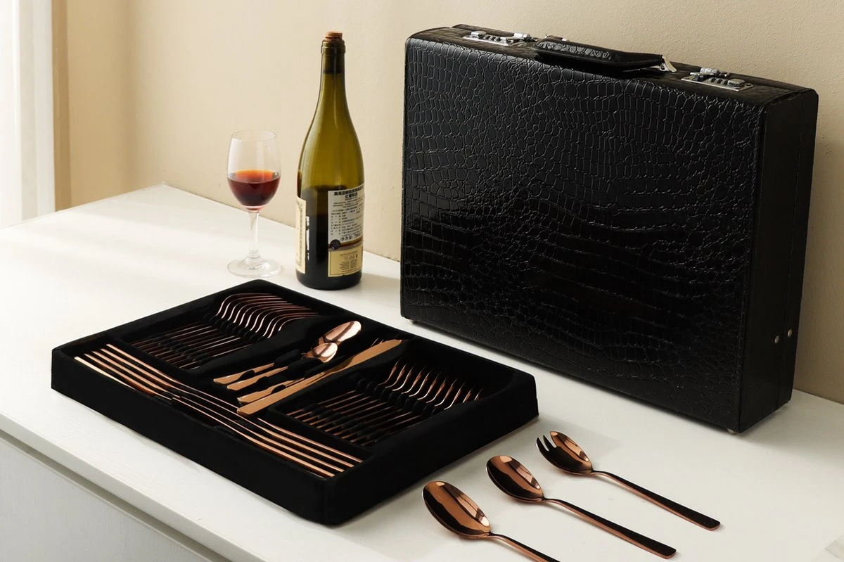 Swiss Pro+ Bestekset In Koffer-72 Delig-12 Persoons-Zwitsers Kwaliteit-Complete Set-100% Roestvrijstaal-Rose Gold 24k-Rose Goud 24K 19 Swiss Pro+ Bestekset In Koffer-72 Delig-12 Persoons-Zwitsers Kwaliteit-Complete Set-100% Roestvrijstaal-Rose Gold 24k-Rose Goud 24K - Afbeelding 19